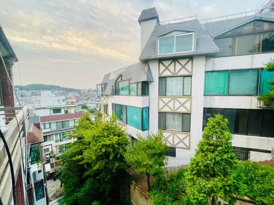 The Biggest Three Bedroom In Hongdae, Sinchon, Yonsei سيول المظهر الخارجي الصورة